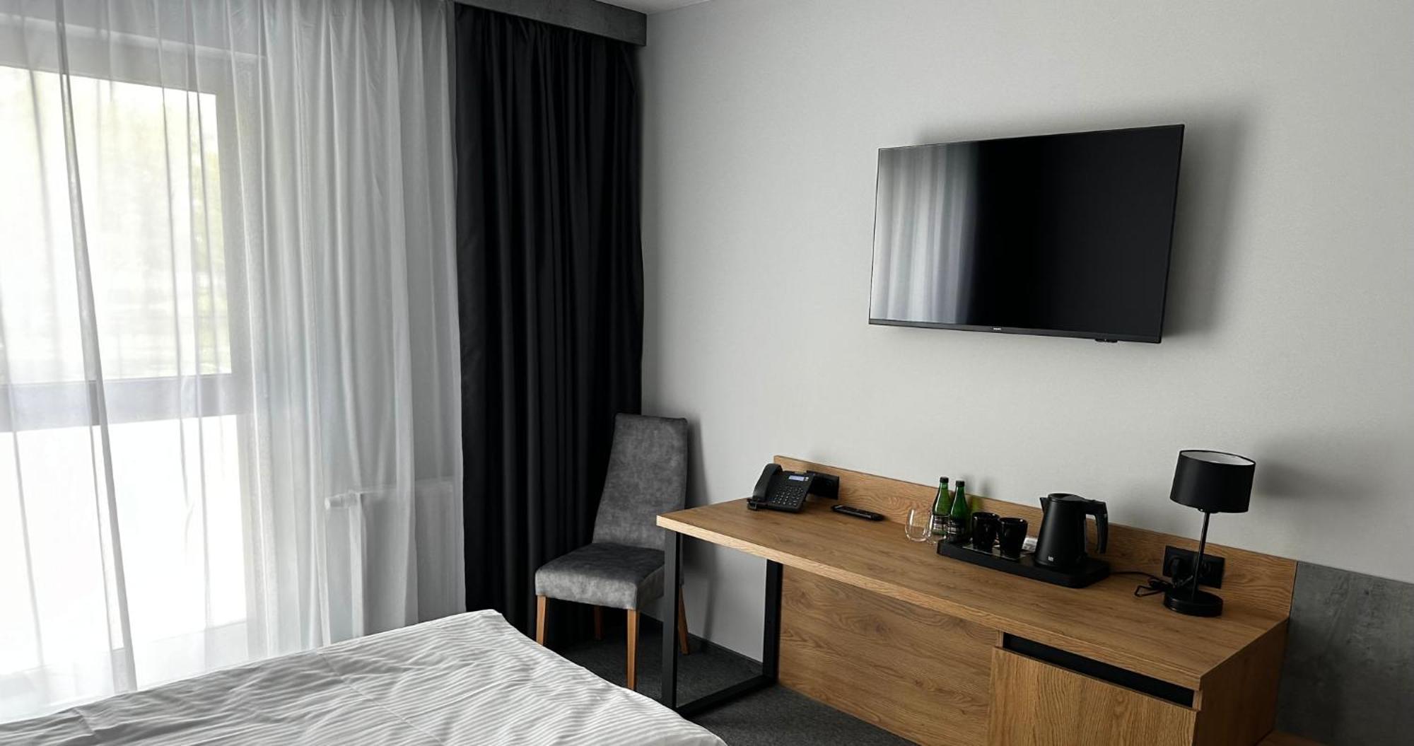 Hotel Igloo Krotoszyn Extérieur photo
